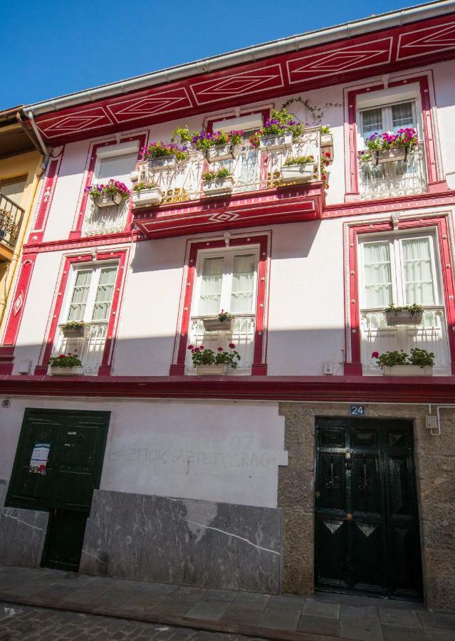 雷凯蒂奥La Casa Roja De Saioa公寓 外观 照片